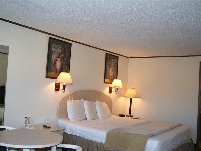 Rodeway 3*